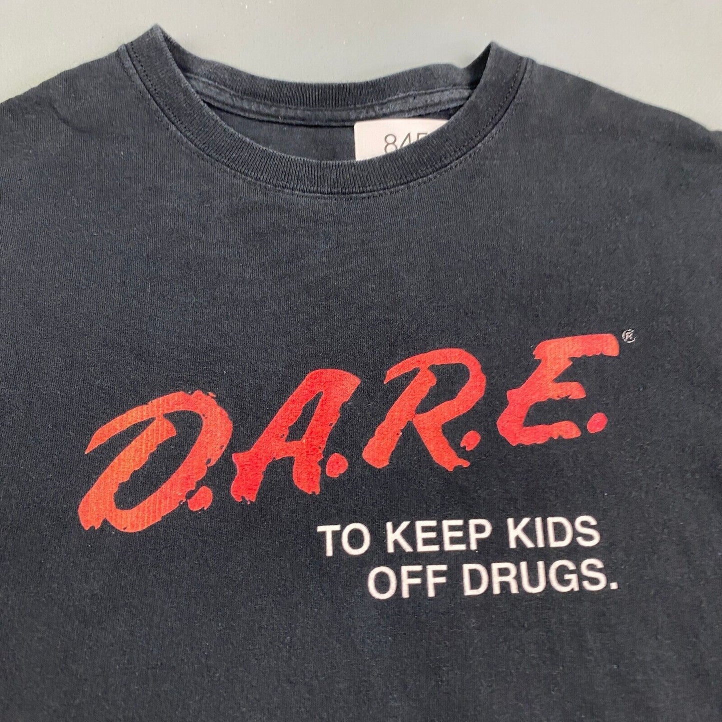 VINTAGE DARE To Keep Kids Off Drugs Black T-Shirt sz Small Men Adult