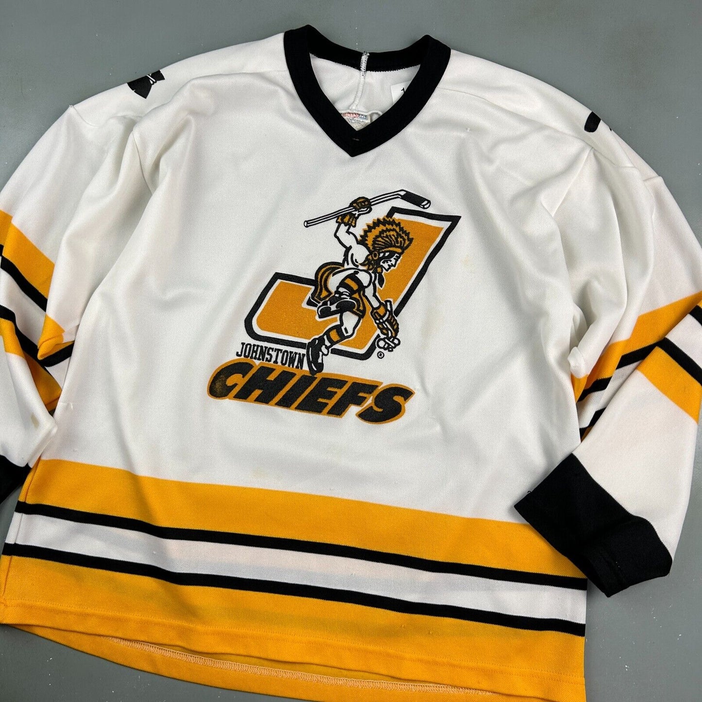 VINTAGE 90s | Johnstown Chiefs CCM Maska Hockey Jersey sz L Adult