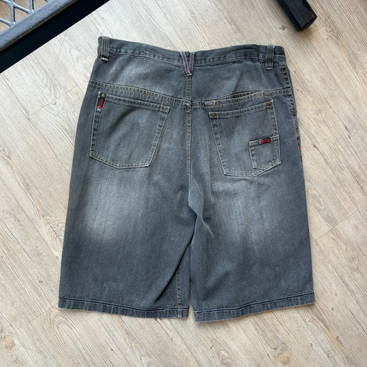 VINTAGE Y2K | Mecca Faded Black Baggy Jean Shorts sz W40