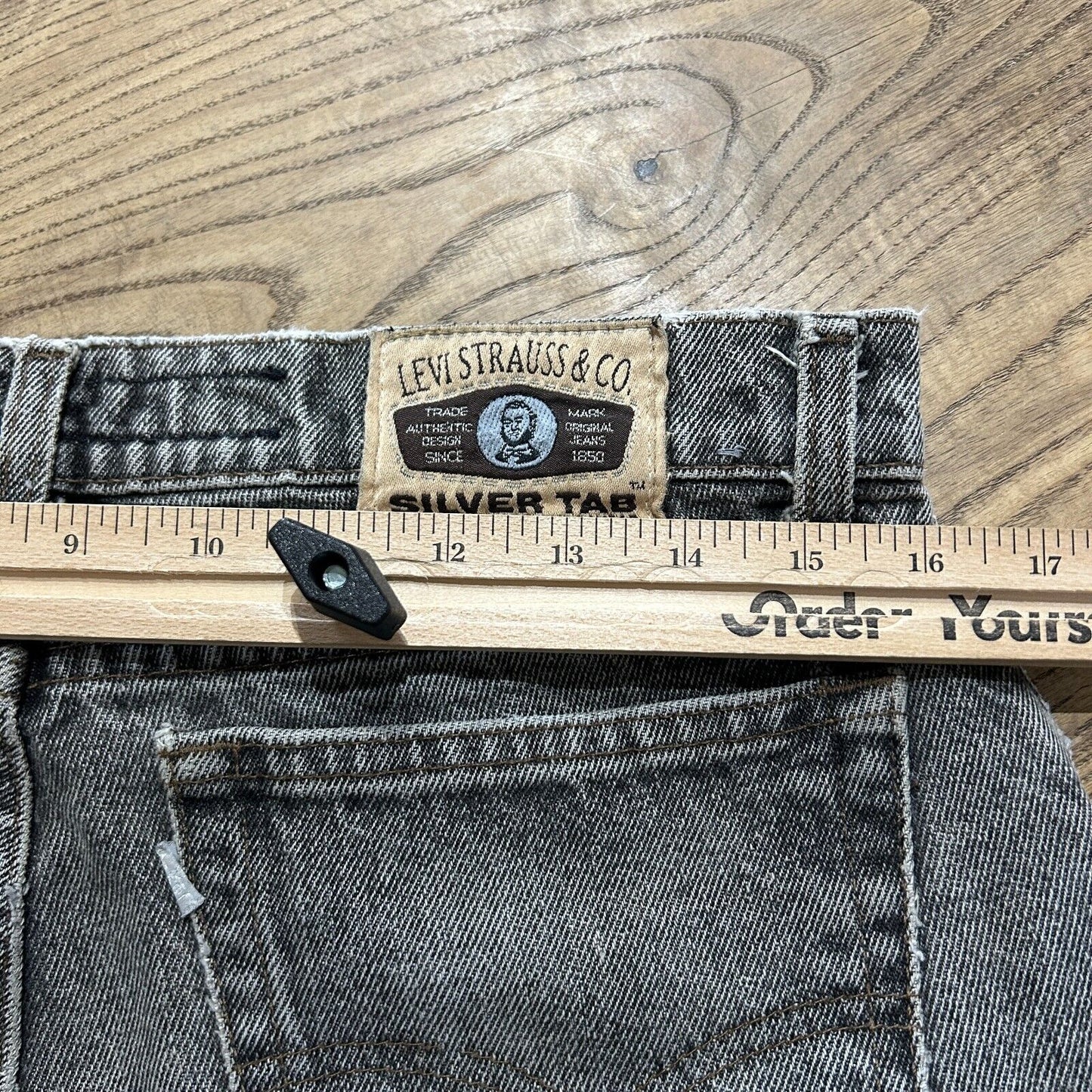 VINTAGE 90s | Levis SilverTab Faded Black Jeans Pants sz W32 L30