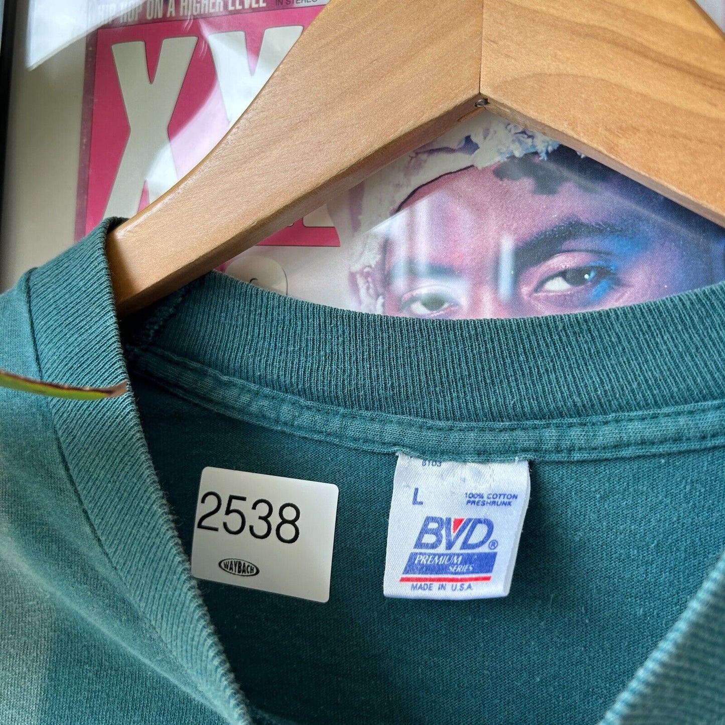 VINTAGE 90s | Sun Faded Blank Green T-Shirt sz L