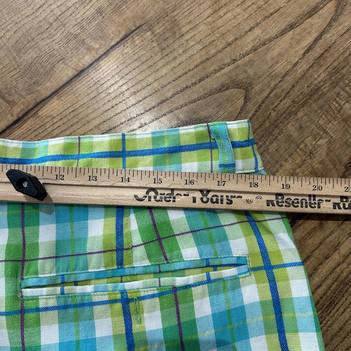 VINTAGE | Beyond The Limit Plaid Baggy Fit Y2K Shorts sz W36