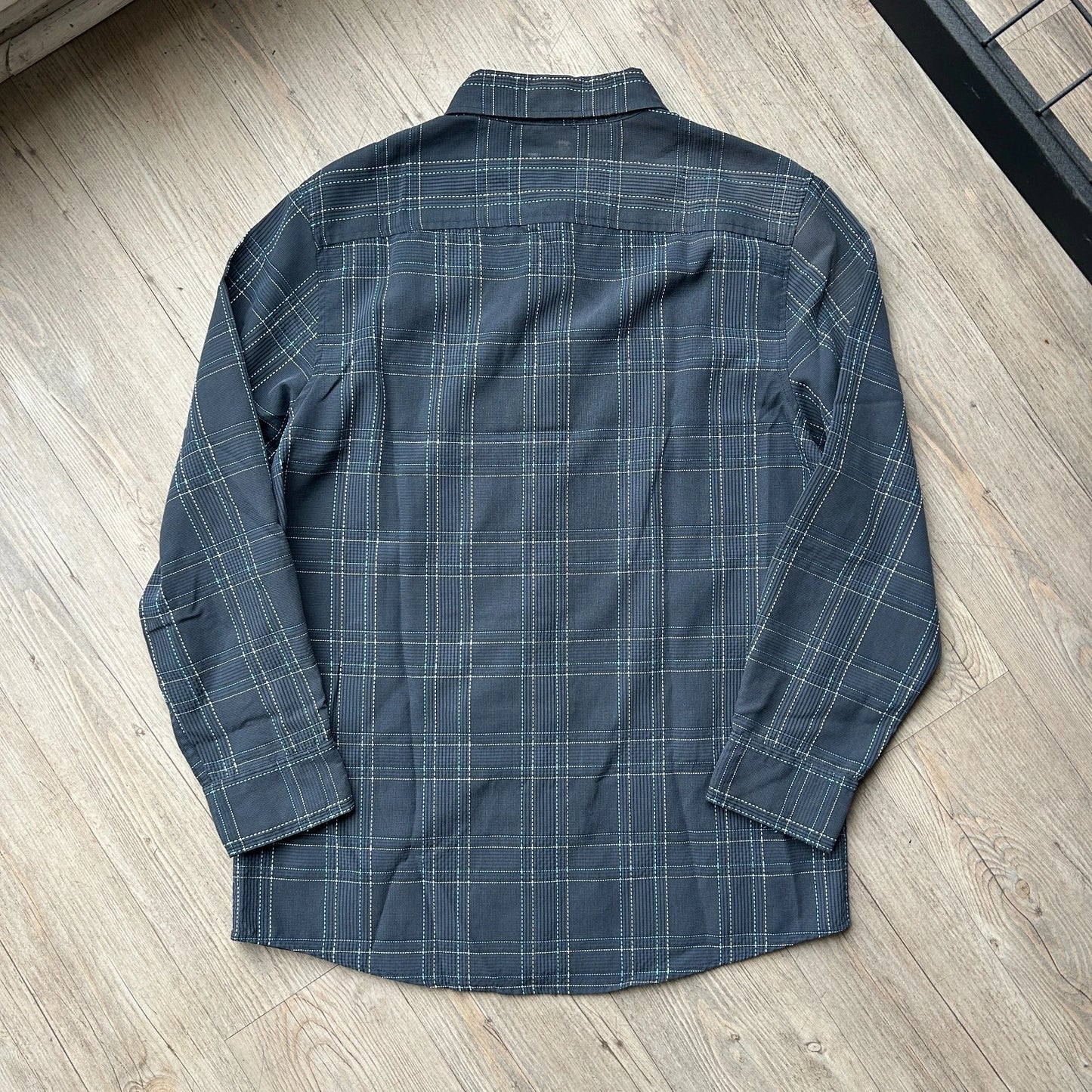OAKLEY | Forged Goods Textured Button Down Shirt sz M/L