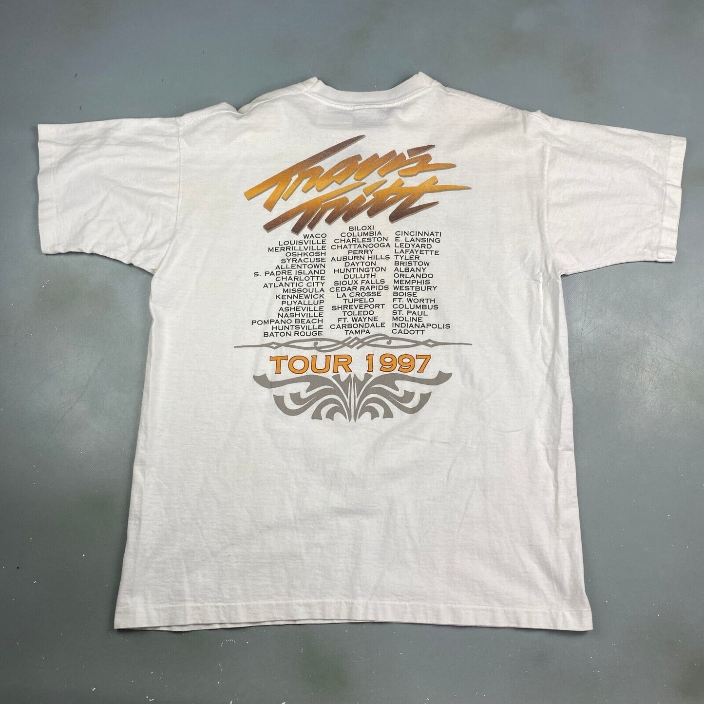 VINTAGE 1996 Travis Tritt Tour Band T-Shirt sz XL Adult