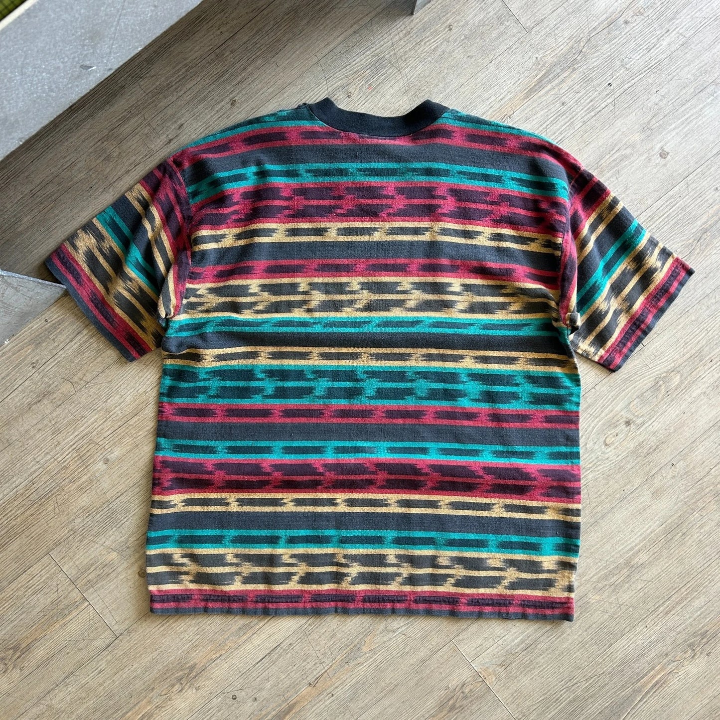 VINTAGE 90s | Striped Ikat Reggae Rasta Textured Surf Skate T-Shirt sz L/XL