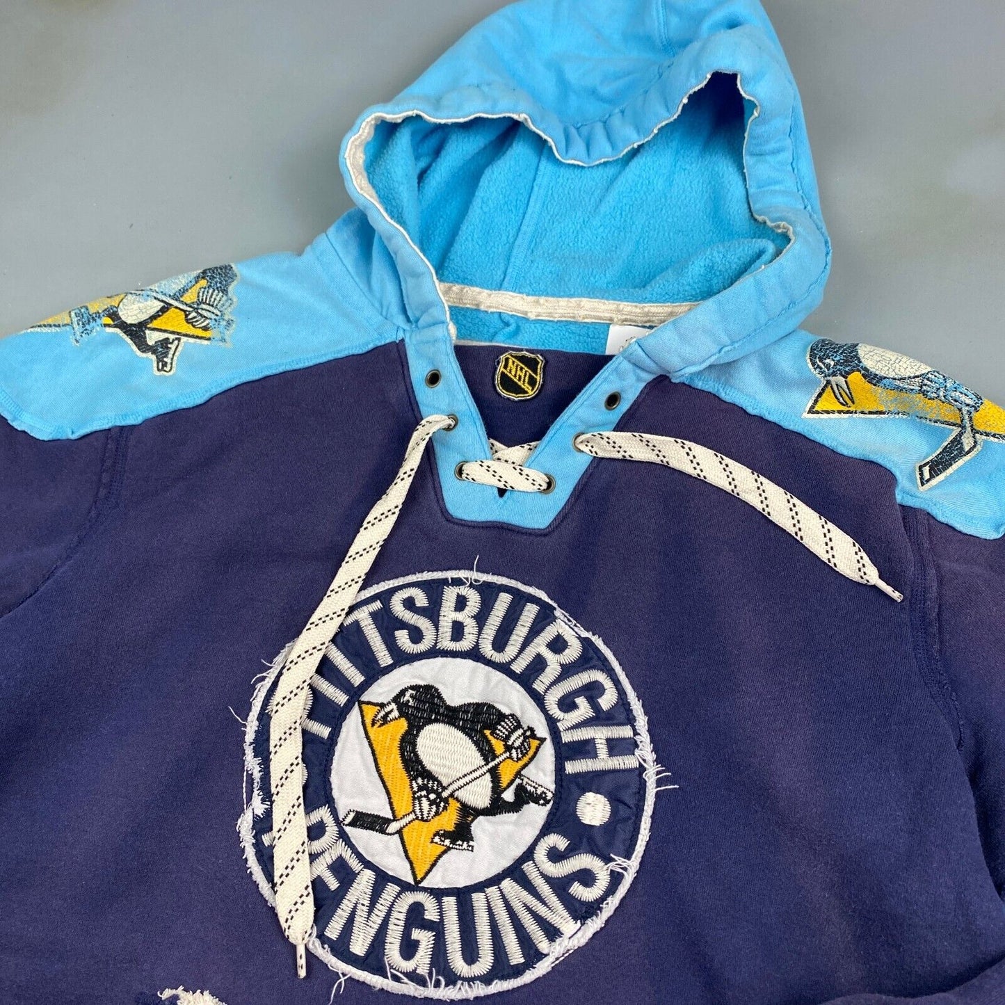 VINTAGE CCM NHL Pittsburgh Penguins Hockey Hoodie Sweater sz XL Men Adult