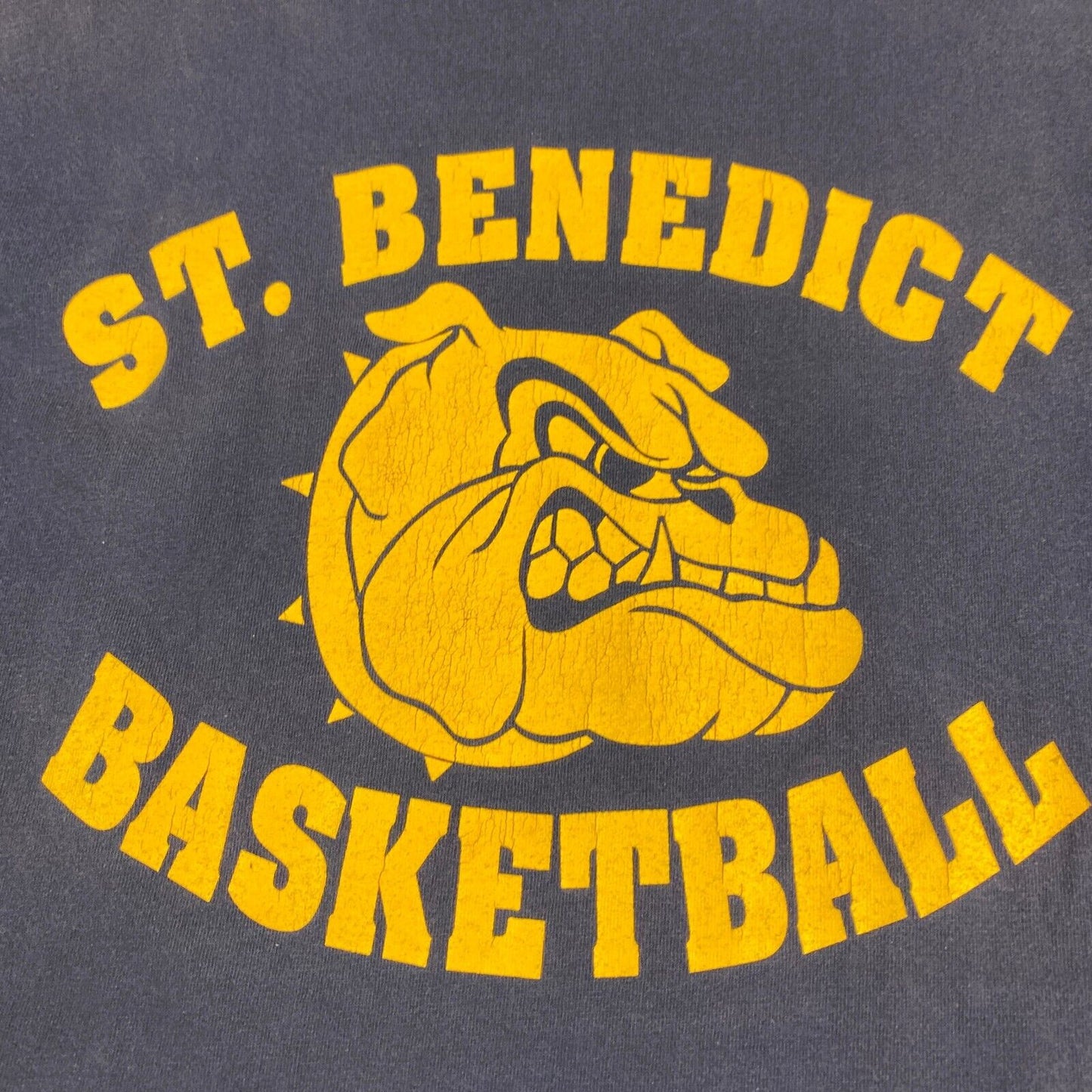 VINTAGE St. Benedict Bulldogs Basketball Faded Navy T-Shirt sz XL Men Adult