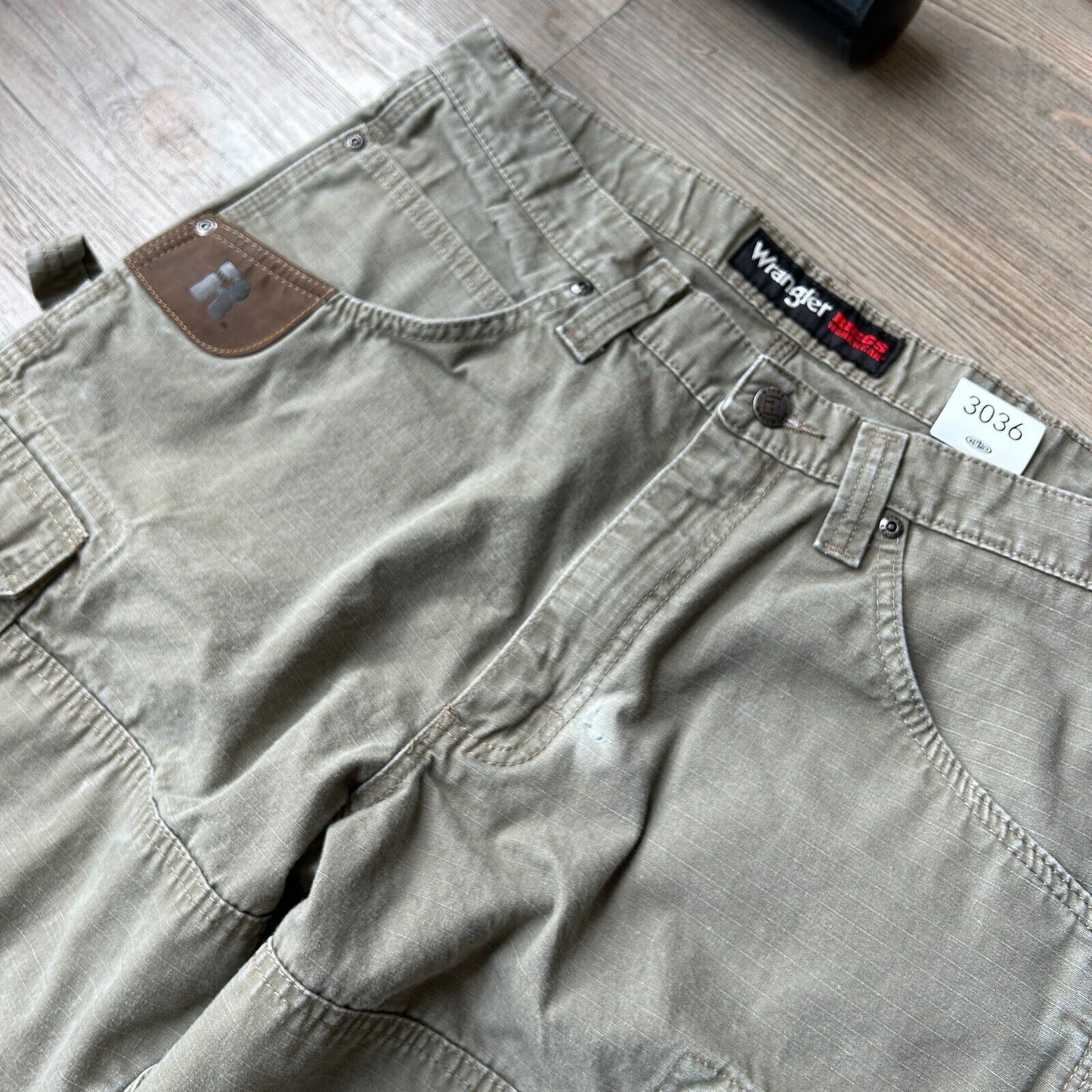 VINTAGE | Wrangler Riggs Double Knee Cargo Workwear Pants sz W34 L30