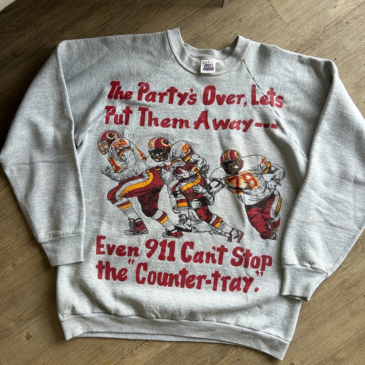 VINTAGE 90s | Counter-Tray Football Play Illustrated Art Crewneck Sweater sz L
