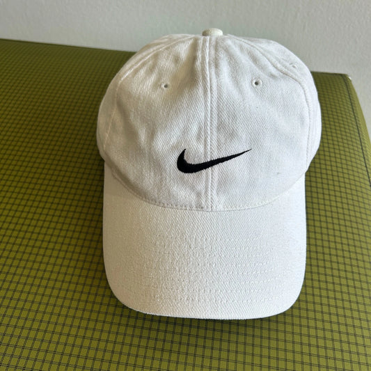 1990s | NIKE Swoosh Logo White SnapBack Hat sz OS