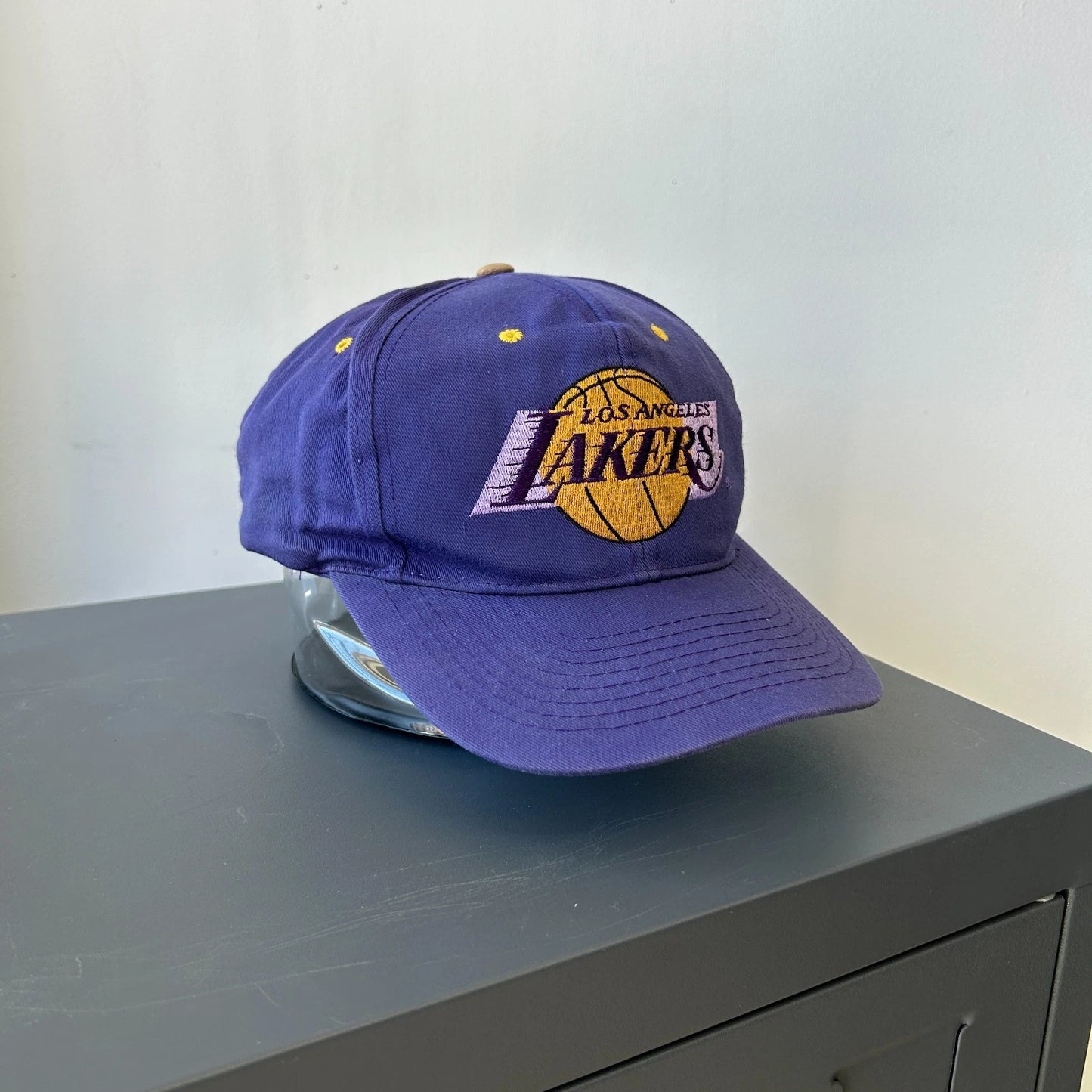 VINTAGE 90s | Los Angeles Lakers Faded Purple NBA Snapback Hat sz OS